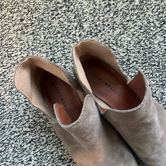 Lucky Brand Brown Suede Fall Booties Women’s Size 8.5 - Picture 2 of 6